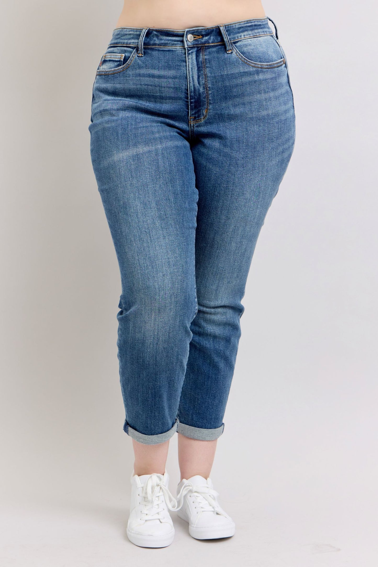 Judy Blue Mid-Rise Vintage Wash Non-Destroyed Boyfriend Fit