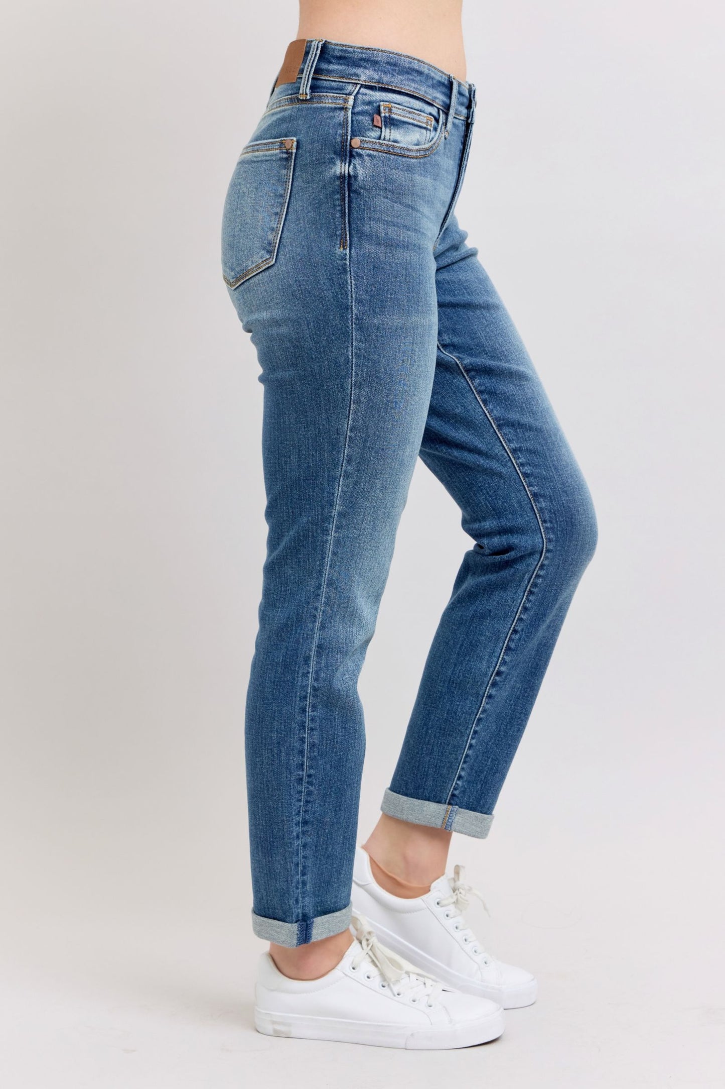 Judy Blue Mid-Rise Vintage Wash Non-Destroyed Boyfriend Fit
