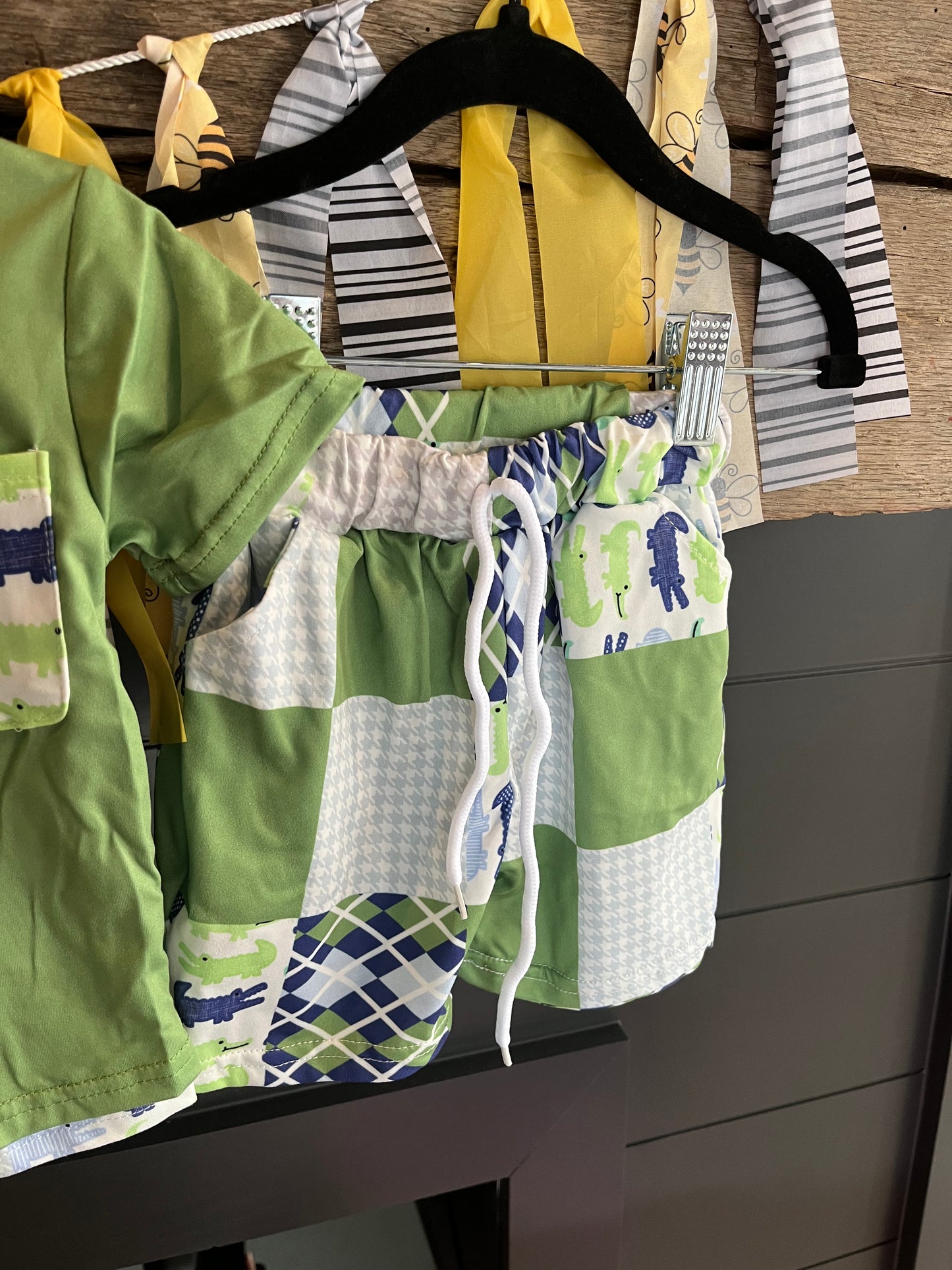 Alligator Pocket Short Set