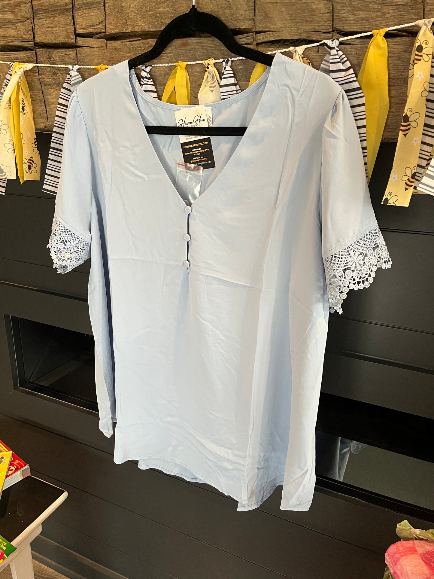 V Neck Button Front Lace Short Sleeve Blouse (Teal)