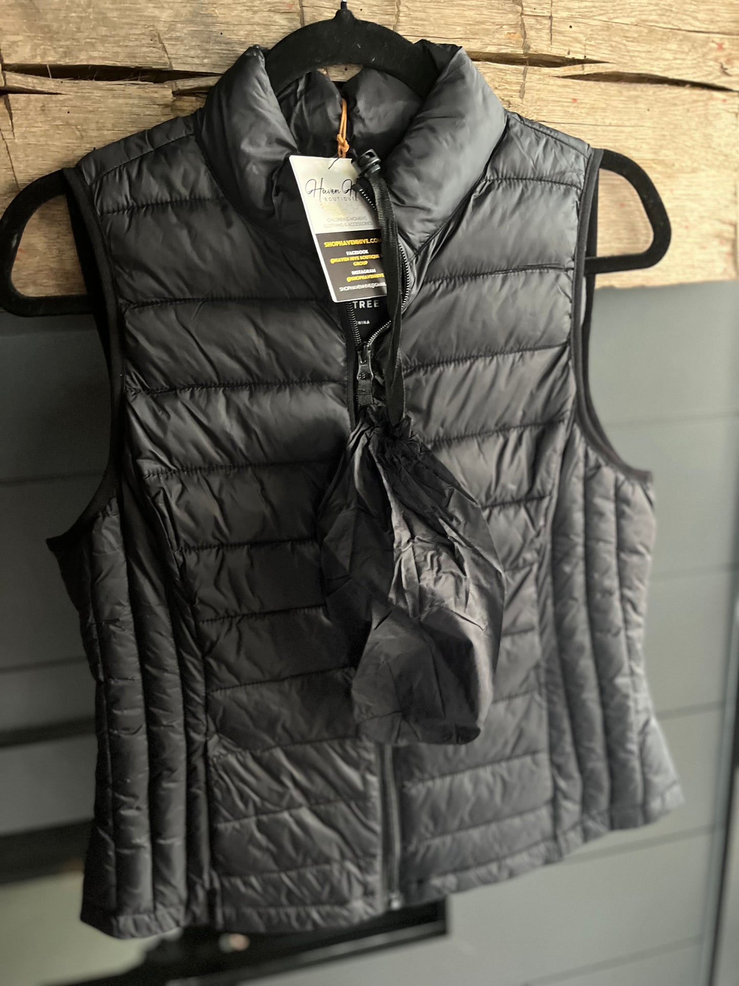 Lightweight Down Packable Puffer Vest--Black