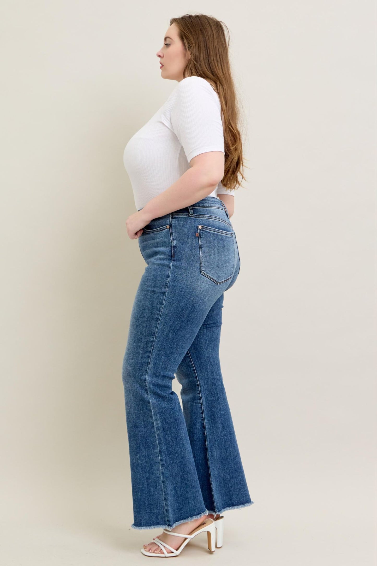 Judy Blue Mid-Rise Flare with Fray Hem (Plus)