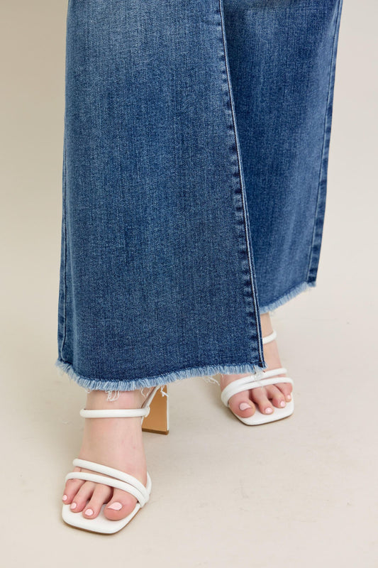 Judy Blue Mid-Rise Flare with Fray Hem (Plus)
