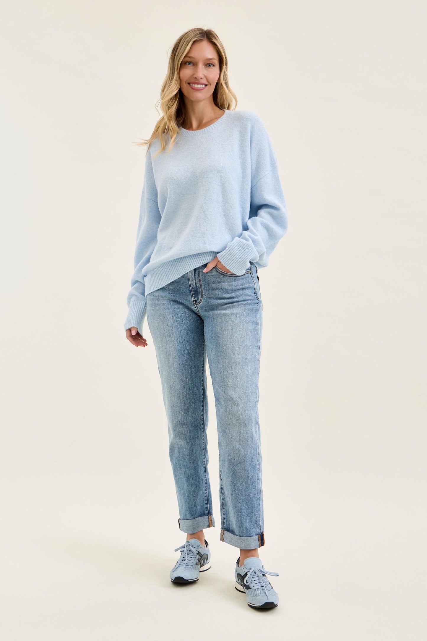 Judy Blue Mid-Rise Boyfriend Jeans