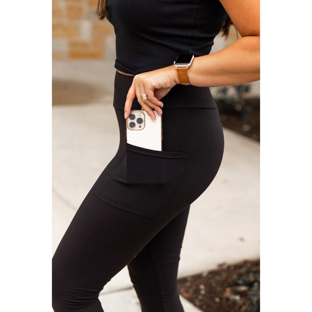Cassandra Black Capri Luxe Leggings with Pockets