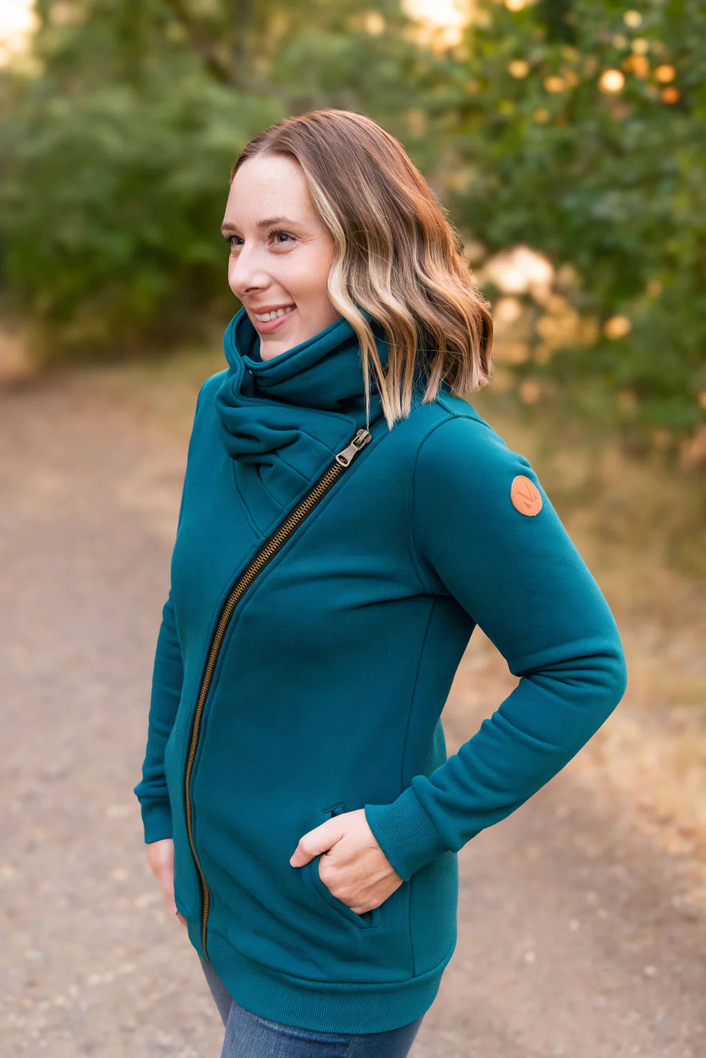 Quinn Zip-Up Cowl--Teal