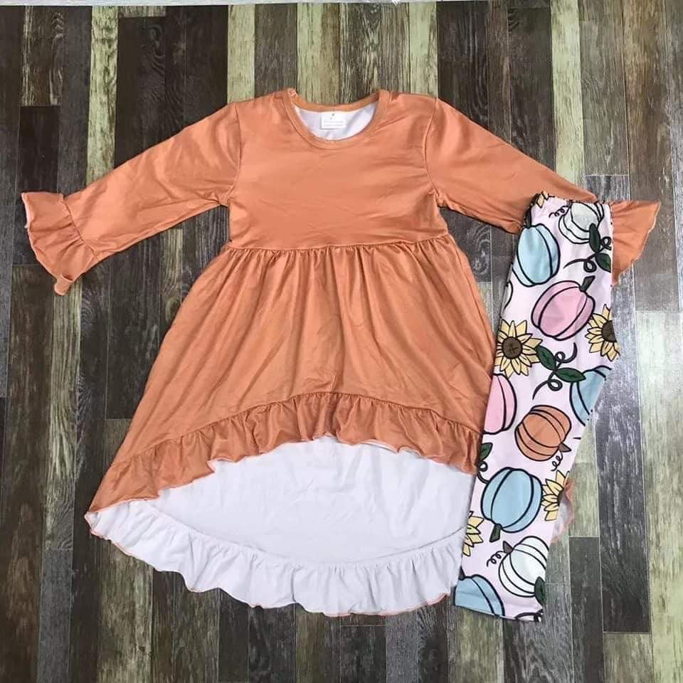 Orange hi-low Tunic w/ Pastel Pumpkin Pants