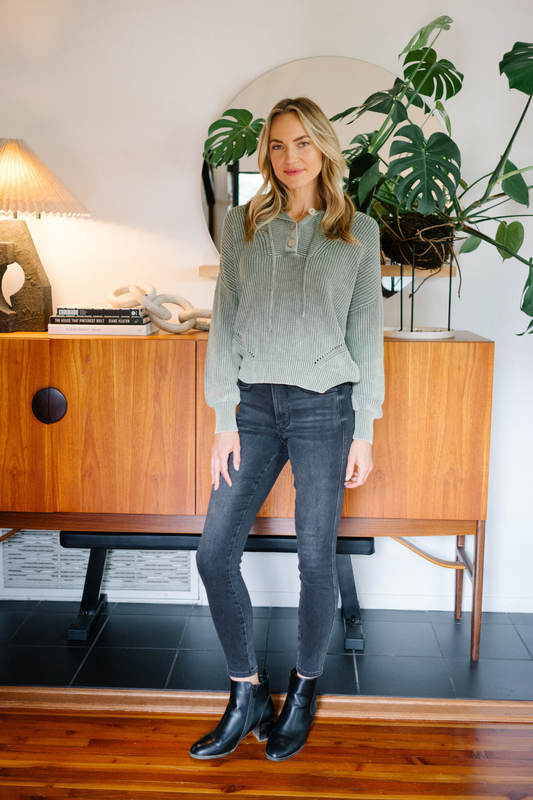 Judy Blue Mid-Rise Tummy Control Skinny Jeans